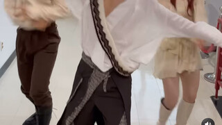 Kai benar-benar serius saat tampil, kita juga harus lebih giat lagi!