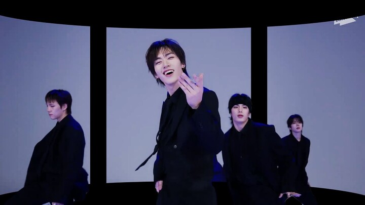 【82MAJOR】แว่นตา นาฬิกา และชายเสื้อสูท — เวอร์ชันเต้นของเพลง sign แบบ 3D ไม่ต้องใช้แว่น