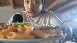 ASMR EATING SOUNDS - MACARONI & CREATING CARDBOARD ART