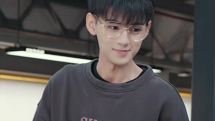 Với anh em là nghĩa khí, còn với em mới là sự ưu ái!