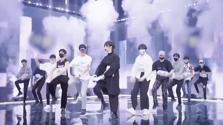 "I really love watching them rehearse with name tags on" | R1SE Rehearsal Mashup