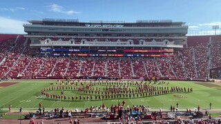 Marching band dari University of Southern California menampilkan "One Piece -WE ARE!", hebat sekali,