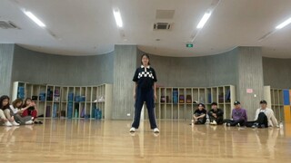 "Tracing" dance cover|| Super intense club assessment