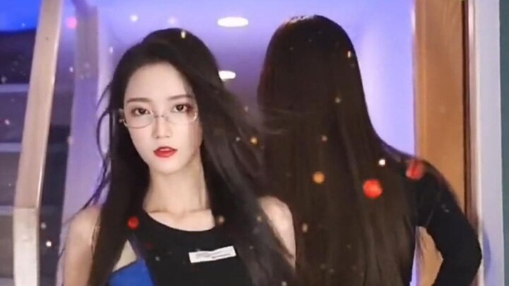 Di puncak rantai makanan adalah kakak perempuan