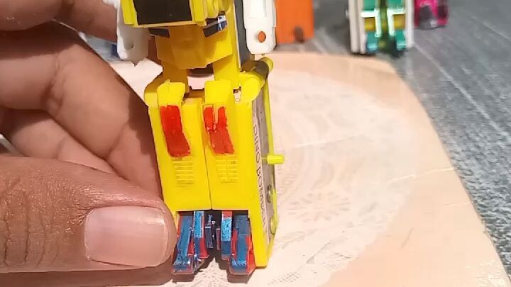 Robot tàu hỏa với động vật hoang dã #kabaya dino bomber