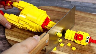 จะเป็นยังไงถ้าเราทำ Rubber Chicken BBQ จาก LEGO 🤔 Stop Motion Cooking & ASMR 4K