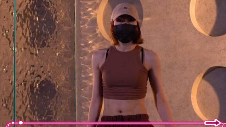 Jazz dance lower body center of gravity and strength training