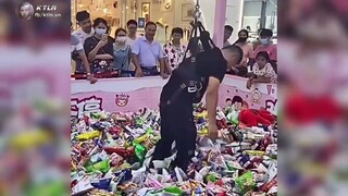 Trò Chơi Gắp Bim Bim - KTLN #ktln