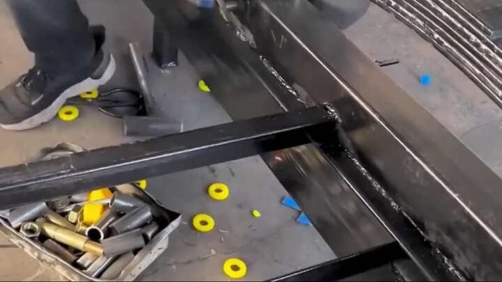 4WD site assembly process- Good tools and machinery make work easy