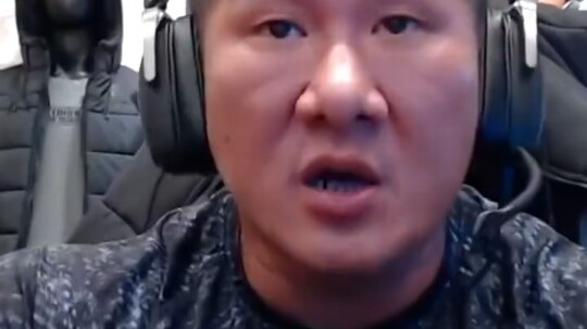 The Curator’s Changes Before and After Coming to the Mainland