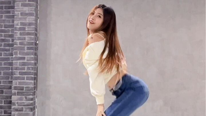 [Cover Dance] My favorite bunny dance! TWICE - The Feels