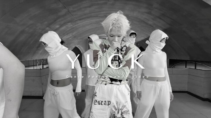 Video Penampilan Tari Zhou Zhennan «Yuck»