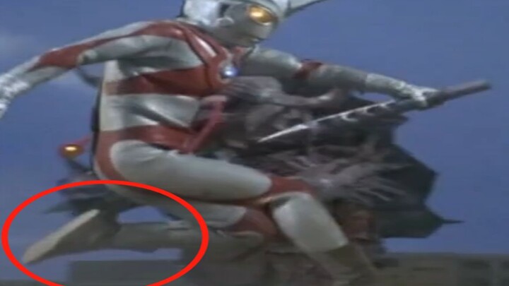 Trong cảnh hở hang nhất Ultraman 8, Ace thực sự mang đôi giày vải Bắc Kinh cũ kỹ để đánh quái vật?