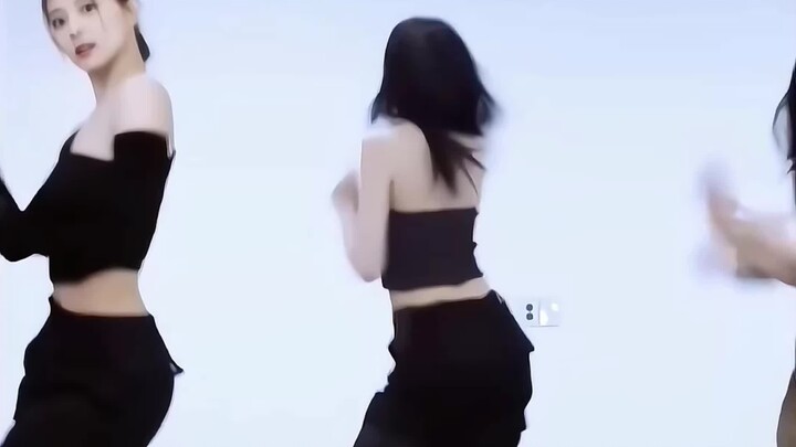 MOMO แสงจันทร์-พระอาทิตย์ขึ้น