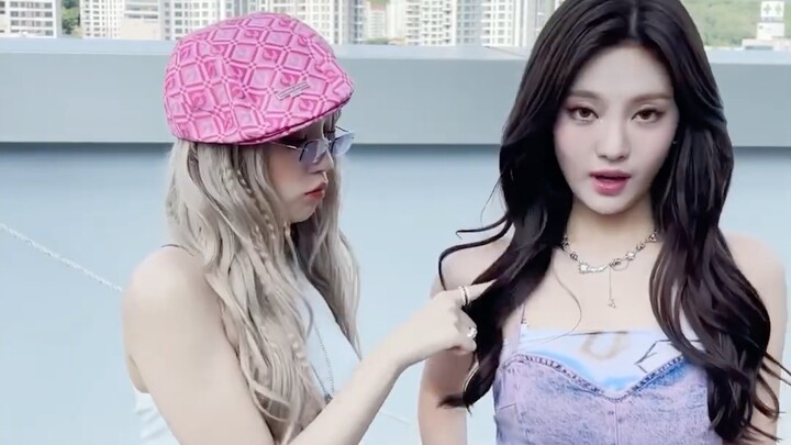 Green card, green card, green card! Ning Nayeong × Song Yaqi's 'Queencard + Spicy' challenge! I fina