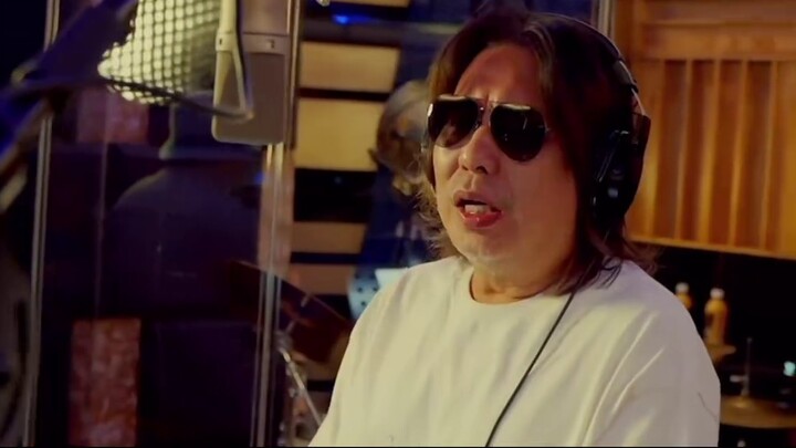 Damn it, you sing so beautifully, Joey is going to call the police!