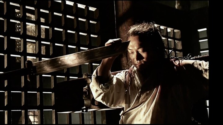 “Bạch Hổ chuyên sát phạt, bị xuyên xương đàn tỳ bà mà vẫn còn sức chiến đấu kinh thế đến vậy!”