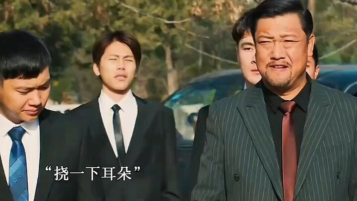 贾冰带着弟兄们去动物园打假，不想遇到真的熊了！
