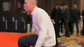 这扭得还以为开特效了