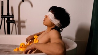 "Chúng ta đều có hai đôi mắt, một trên khuôn mặt và một ở trái tim" - "Những câu chuyện kỳ lạ trên t