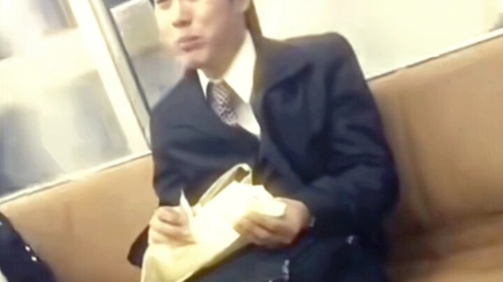 [Why is the bread salty? Oh, my tears have fallen on it.]