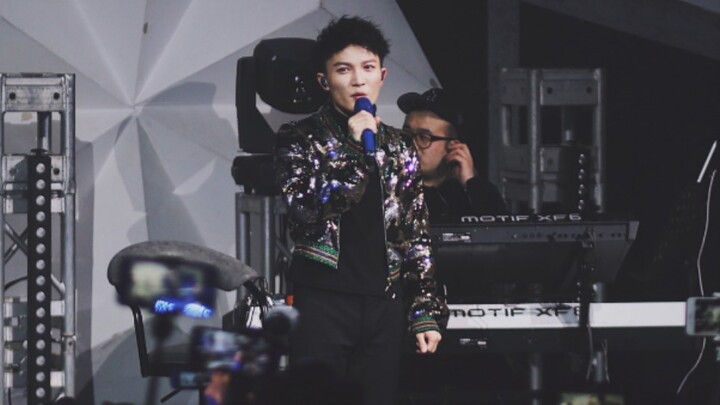 คุณแม่ หนูได้ยินโจวเซินร้องเพลง “TOXIC” อีกแล้ว!