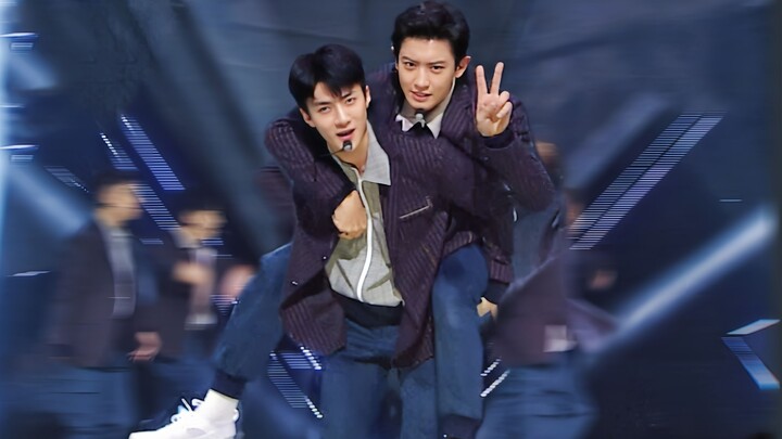 【4K LIVE】Ultra-clear powerhouse performance! EXO's "Power" (170924)