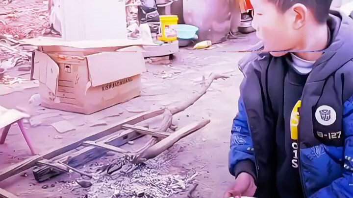 ให้กุหลาบแก่ผู้อื่น มือยังหอมอยู่