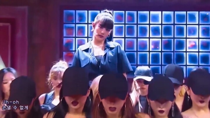 أجمل رقصة للفتاة في أغنية «Uh-Oh»، نسخة Dancebreak، جميع الأعضاء بملابس حفلات سوداء، وي تشي ذات العي