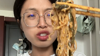 Tianjin-style vegetable salad: How slowly do thin people eat?