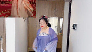 Riasan dan gayaku hari ini sempurna. Saya akhirnya menari mengikuti Beauty Dance, yang cocok dengan 
