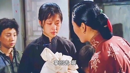 She's just a frail girl, yet she has to endure a life of hardship—an unfortunate fate born in that e