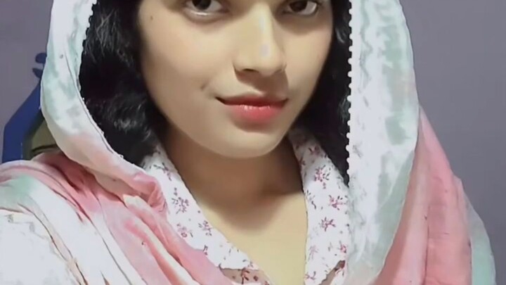 जो पल्लू गिरा दिया