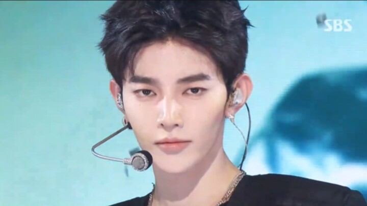 Tayangan panggung promosi lagu debut AND2BLE, boyband baru Yuehua, “Curious” 260607