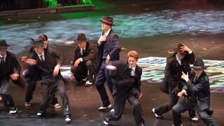 【หวังอี้ป๋อ】นี่คือการแสดงล็อกกิ้งโชว์โดยหัวหน้าทีมในรอบชิงชนะเลิศรายการ Street Dance of China 4 แบบถ