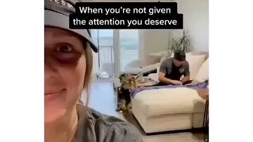 Dogs need attention also 😍❤️. #bilibili #funvideos