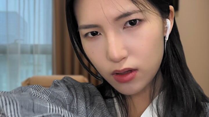 ASMR: A grumpy shop assistant gives you a massage (with a dramatic change in attitude later on)