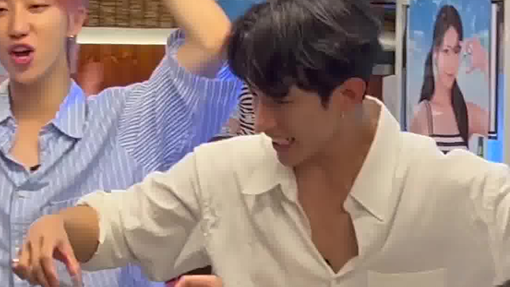 【Lee Seok-min DK】Tao đây dù say xỉn vẫn hát được, muốn hát thế nào thì hát!