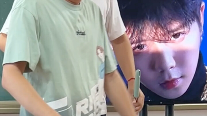 ผอ.จางไม่มีโรคหลอดเลือดสมองมาสิบปีก็คงไม่สามารถเต้นระบำนี้ได้หรอก