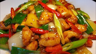 ไก่ผัดน้ำพริกเผา | Stir fried chicken with roasted chilli paste | Thai food