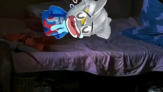 小赛罗做梦都想吃汉堡