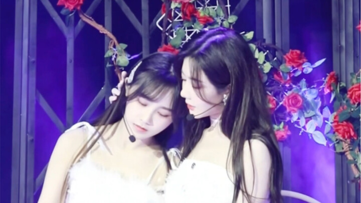 ถ่ายสดแบบหุ่นเชิดค่ะ ตอนเป็นแฟนครั้งแรกก็แอบกังวลนิดหน่อย ❤