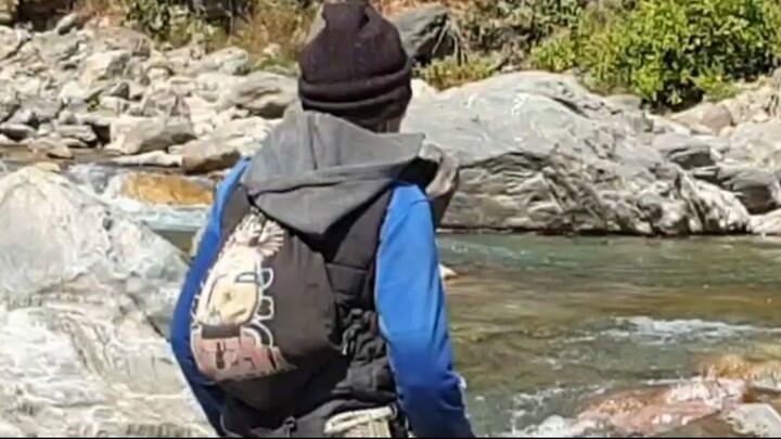 cast net fishing in Nepal |