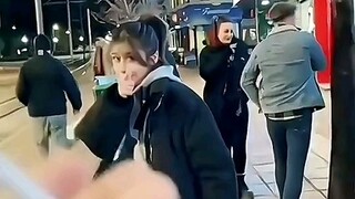 مستخدم الإنترنت: أنا مستعد لأنكسر ليّ ضلعين وأطبخهما لها حساءً!