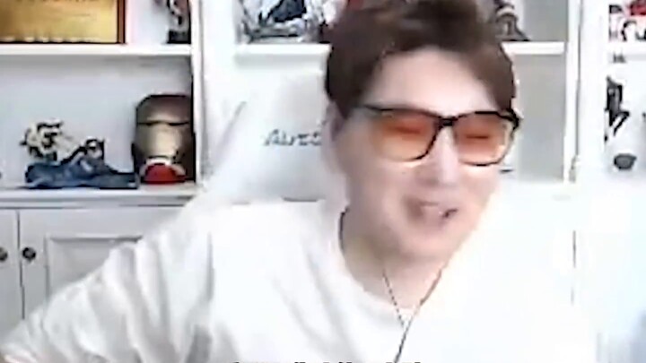 Vincent: ฉันตั้งเป้าหมายให้ตัวเองได้ 3 pentakill ก่อนที่จะใช้งาน และสุดท้ายก็ได้ 4 แต้มในเกมเดียว แล