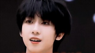 Who understands the value of Yang Bowen's two actions?