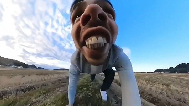 “Hal-hal menarik dibagikan kepada orang-orang yang menyenangkan”