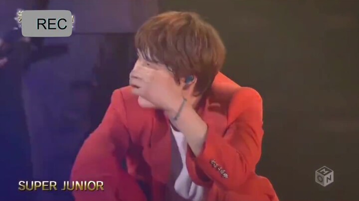 SuperJunior Tidak Akan Pernah Menebak Seberapa Gila Rekan Satu Timnya Can You Feel It (Tarian Sentuh