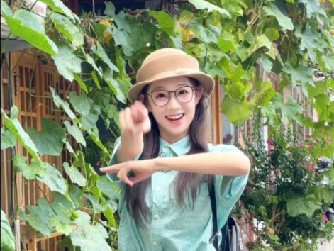 【Li Zixuan】"Flying Sand and Rolling Stones," as the name suggests, means sending Li Zixuan to play s