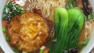 Even if you are hungry in the middle of the night, I will make you a bowl of clear soup noodles with